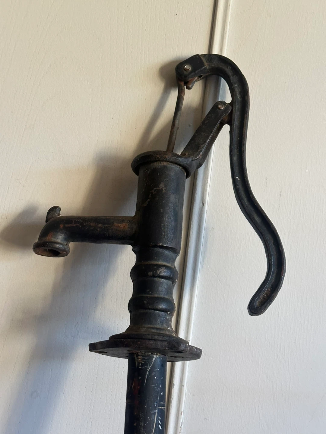 Antique #3 cast iron hand pump - photo 2