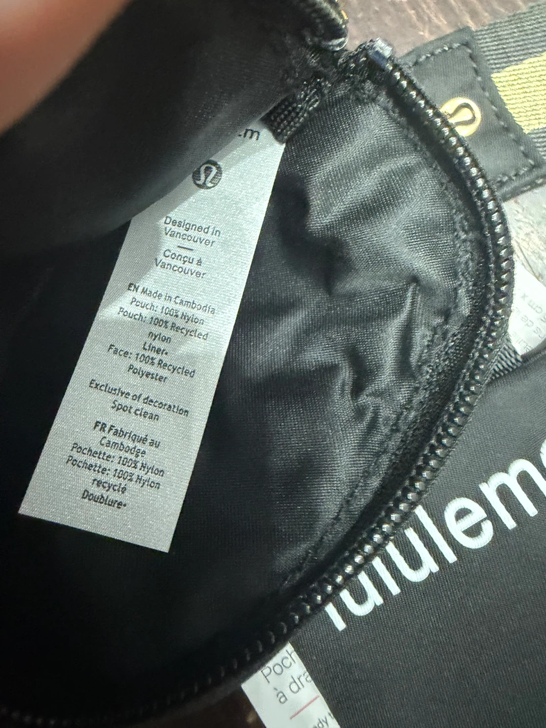 Lululemon Dual Pouch Wristlet - Black and gold hardware - photo 4