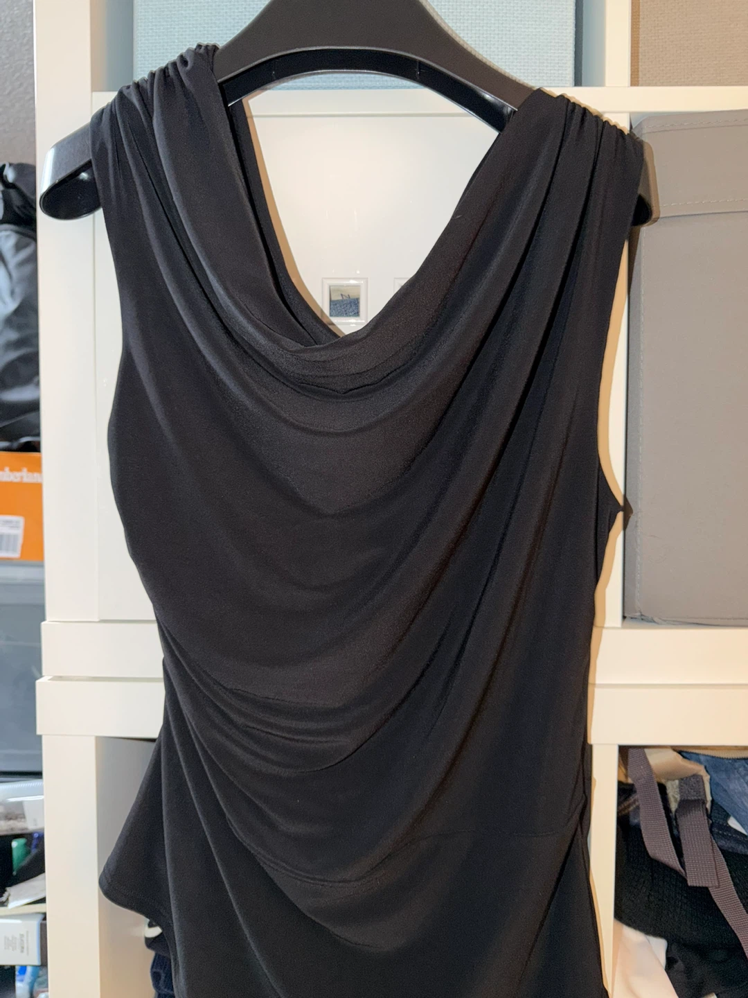 Babaton Gallery Top
