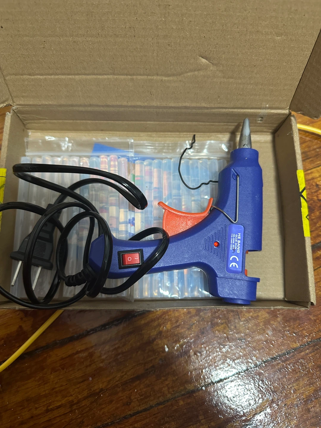Blue Hot Glue Gun with 20 pieces Glue Sticks - photo 2