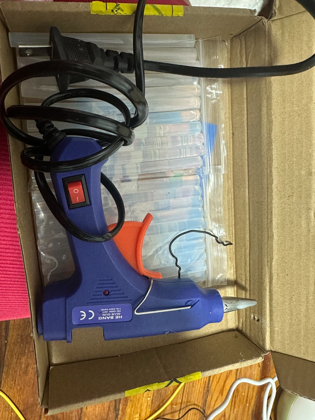 Blue Hot Glue Gun with 20 pieces Glue Sticks