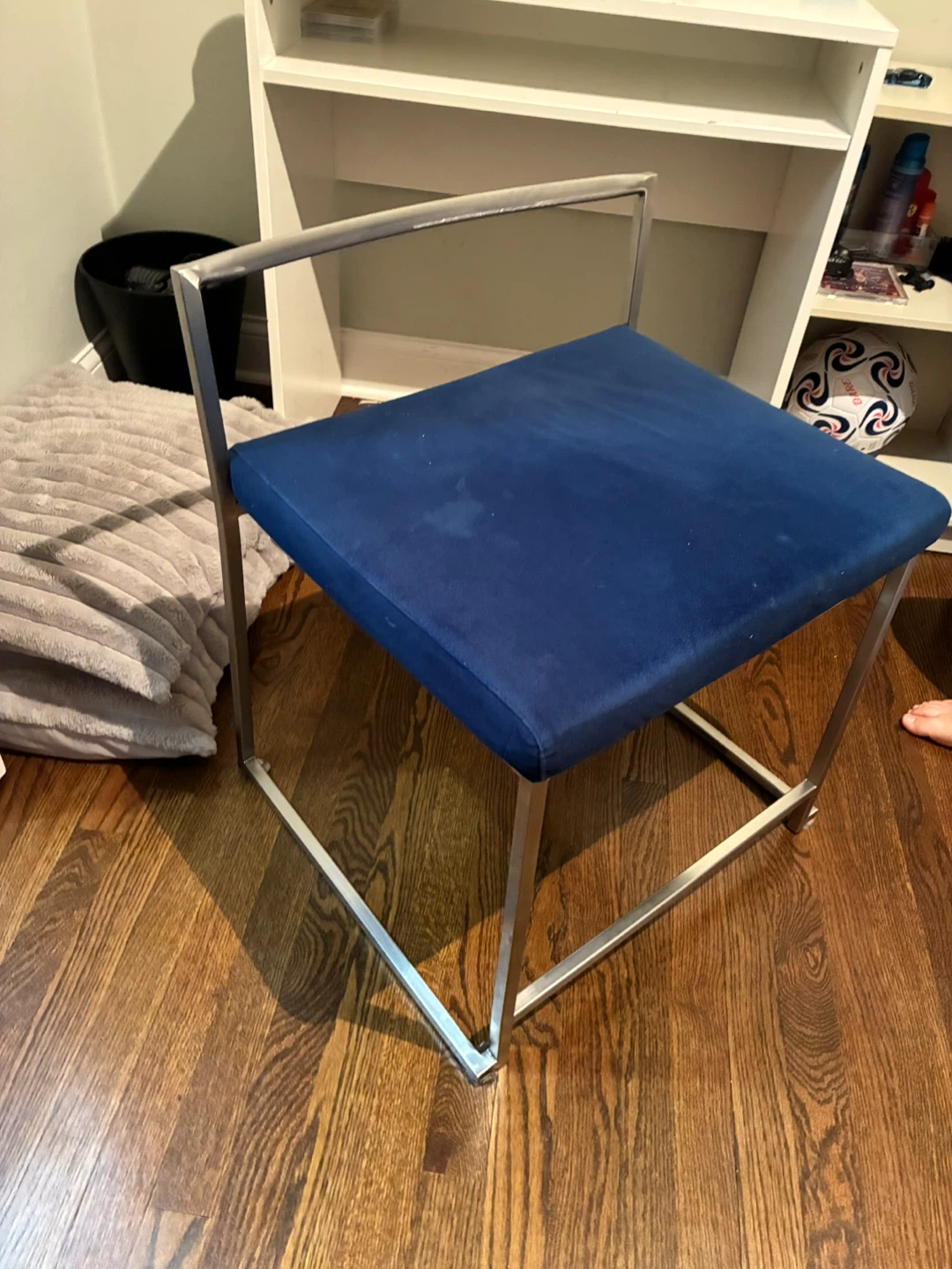 2 Blue Velvet Accent Chair with Metal Frame - photo 5