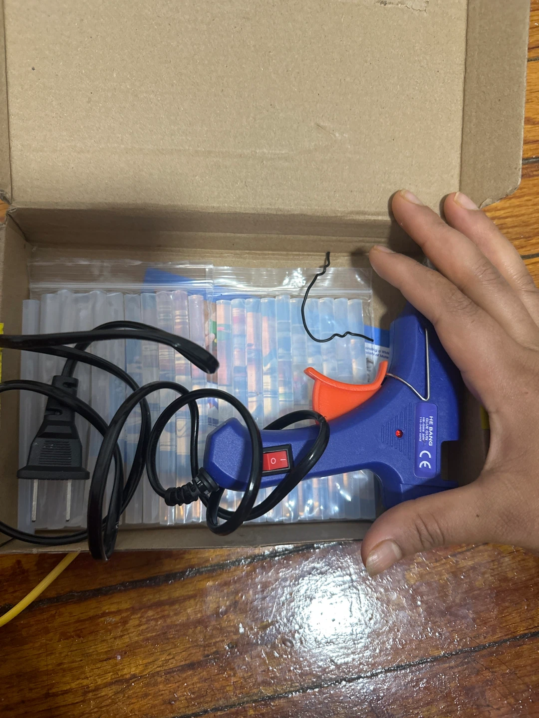 Blue Hot Glue Gun with 20 pieces Glue Sticks - photo 3