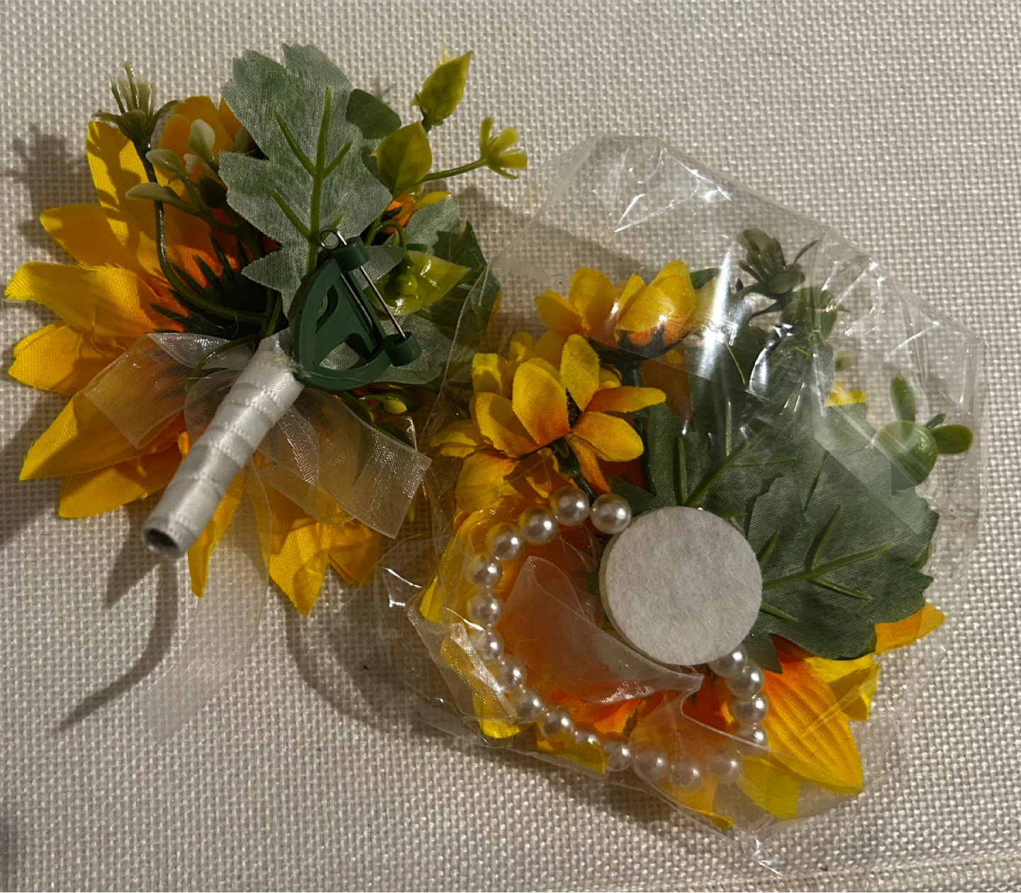 Sunflower Boutonniere and Wrist Corsage Set - photo 2