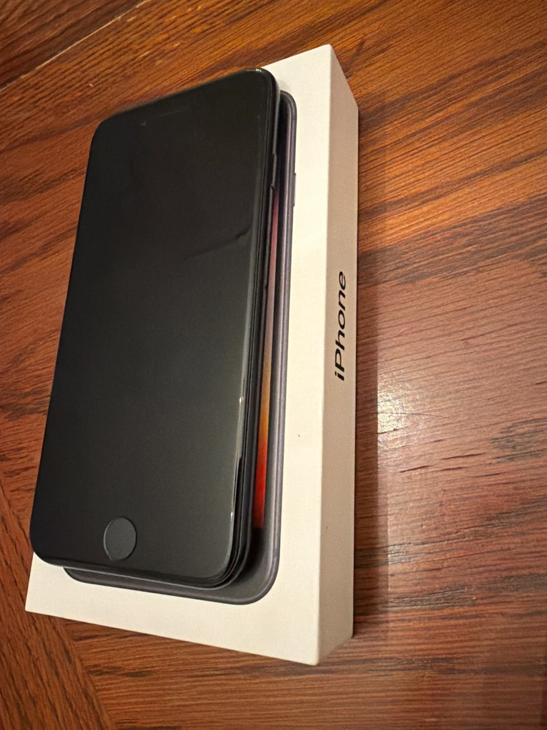 iPhone SE 3rd Gen – Midnight Black | $200 - photo 3