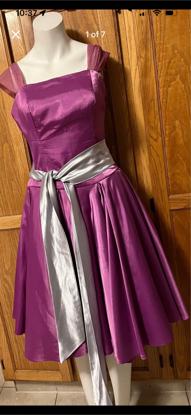 Purple dress with silver sash size 10-12 - photo 3