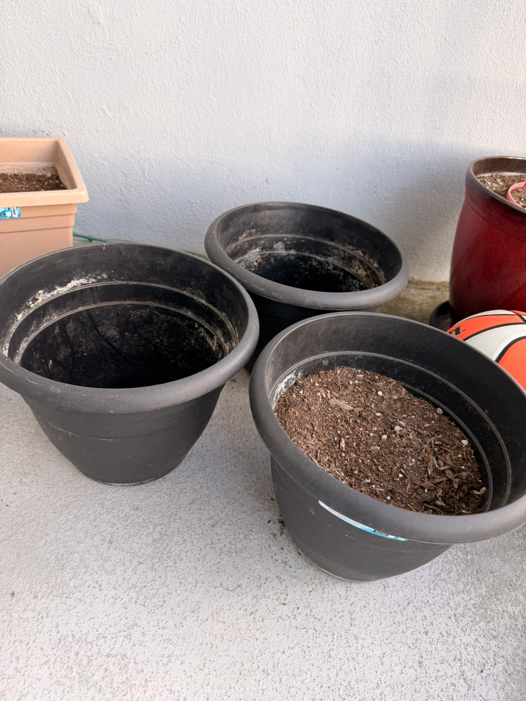 Set of 3 Black Plastic Plant Pots