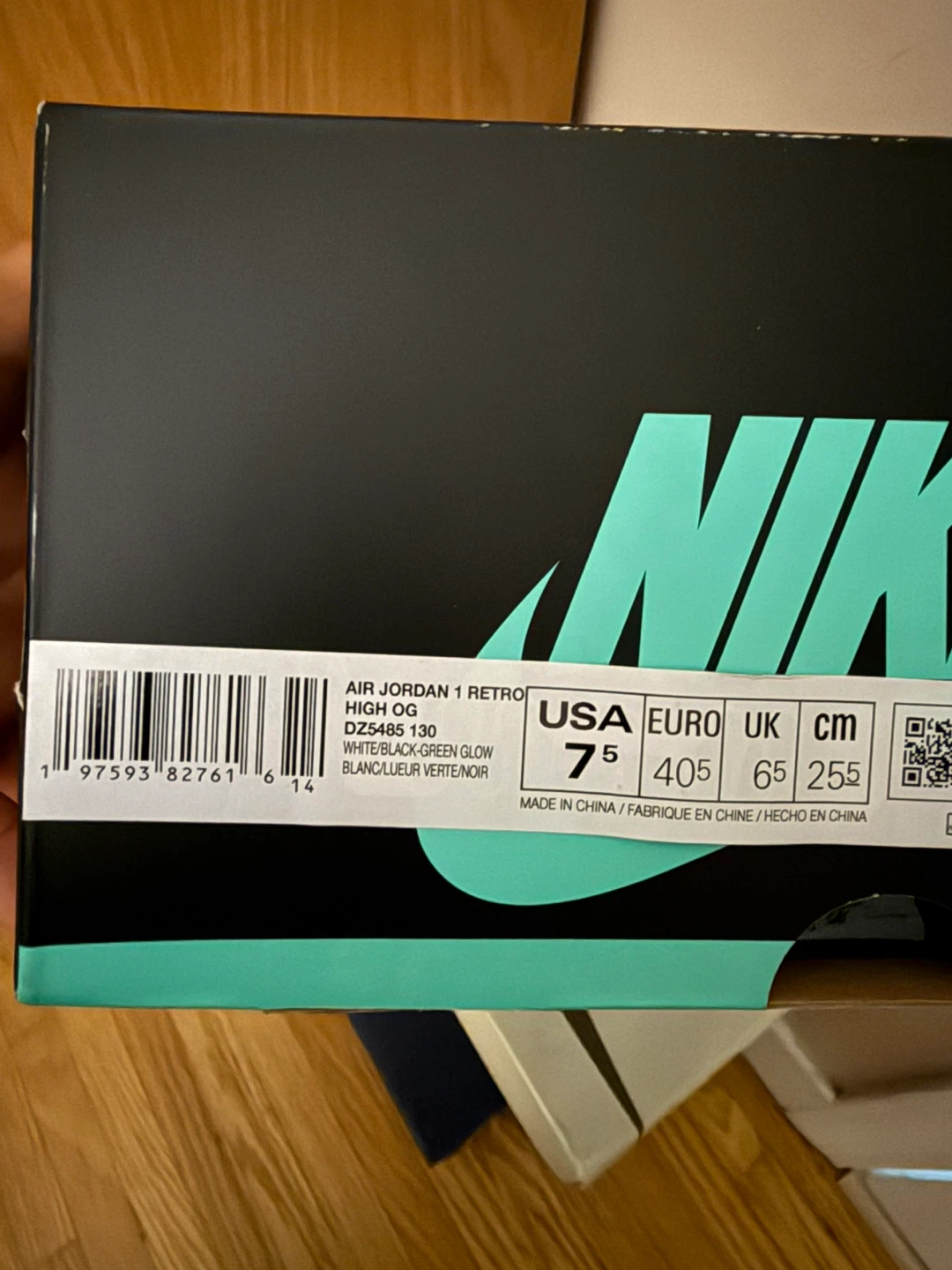 Air Jordan 1 Retro High OG "Green Glow" Sneakers - photo 4