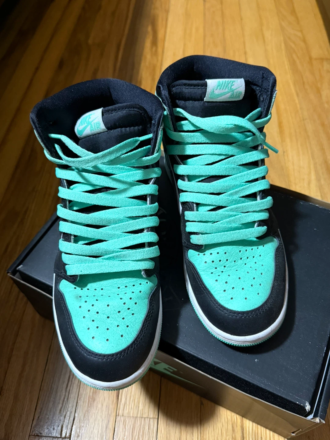 Air Jordan 1 Retro High OG "Green Glow" Sneakers