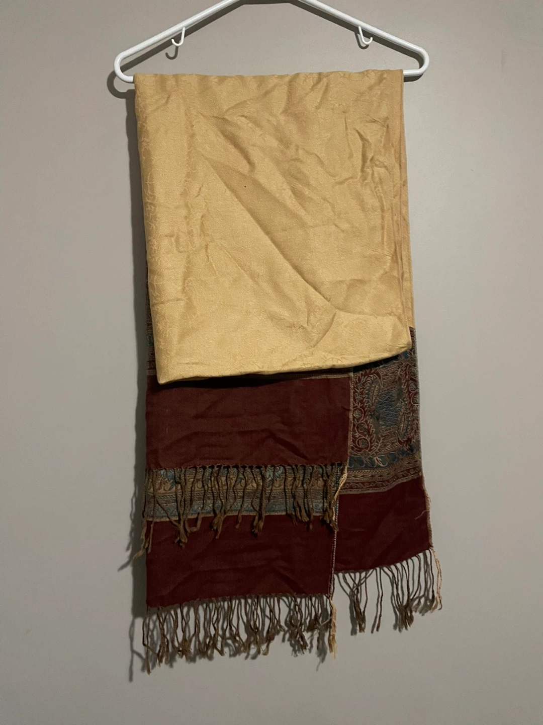 Cream and Maroon Patterned Scarf