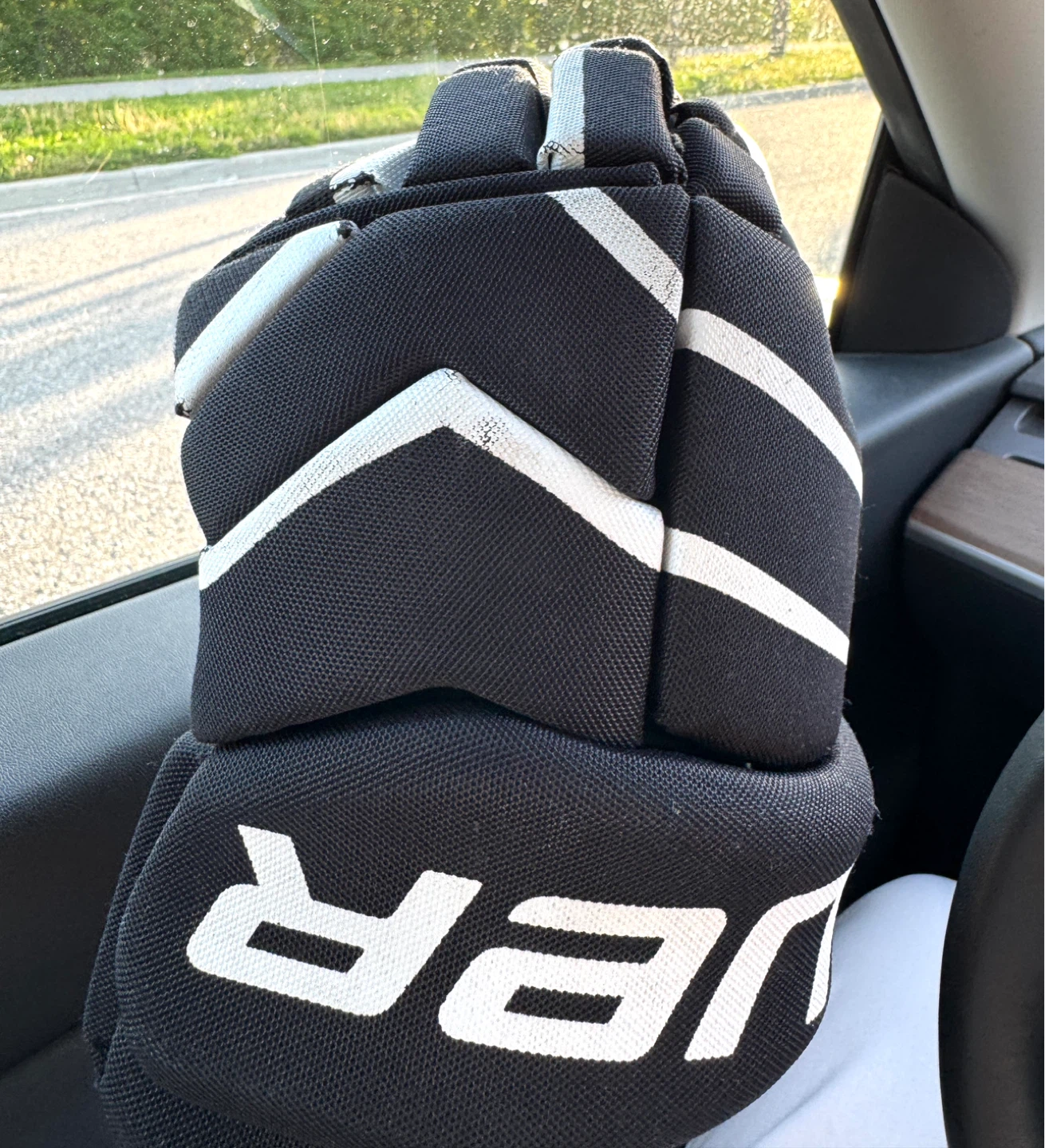 Easton (13”) & Bauer (14”) Hockey Gloves - photo 5