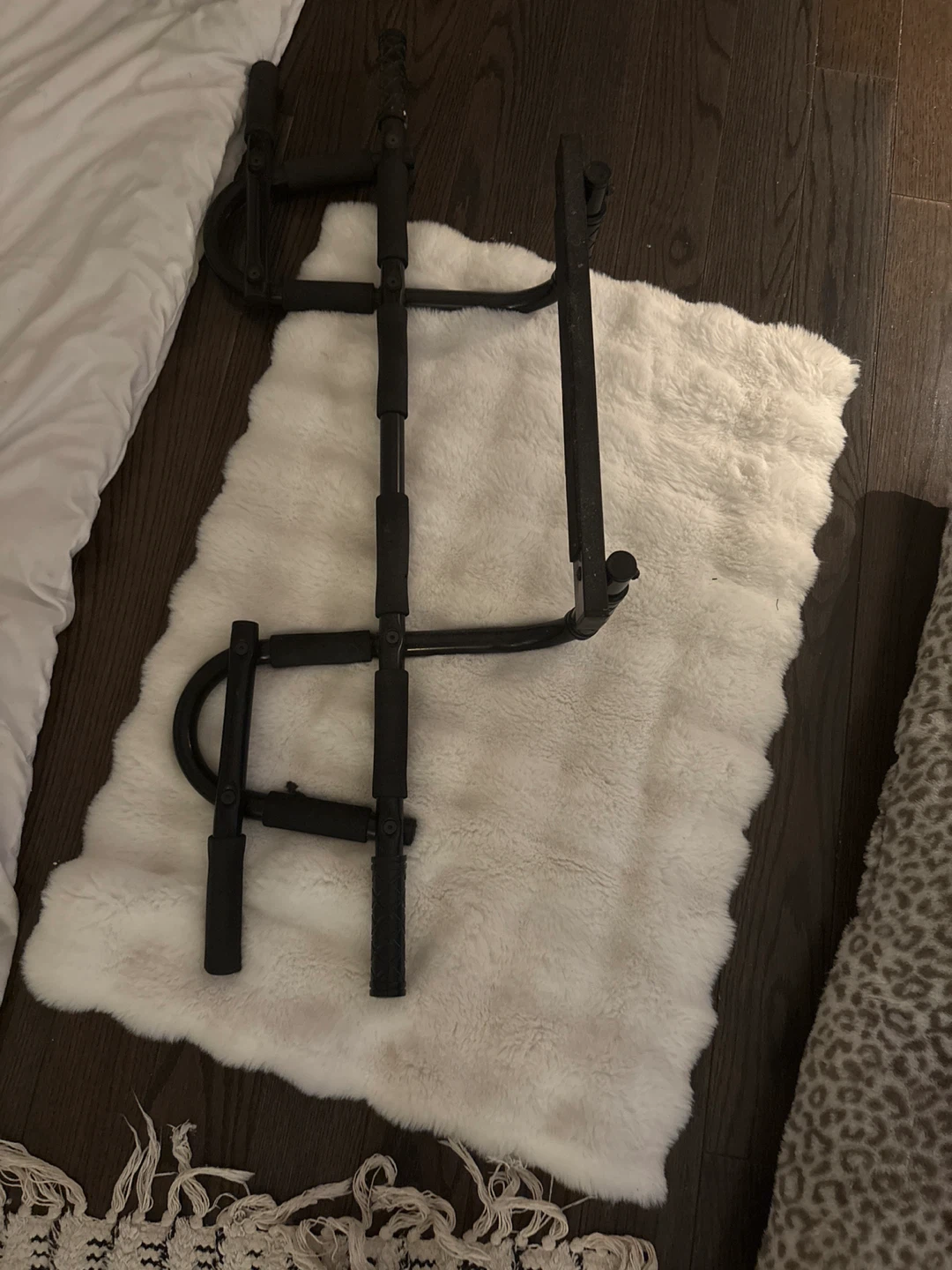 Pull up bar