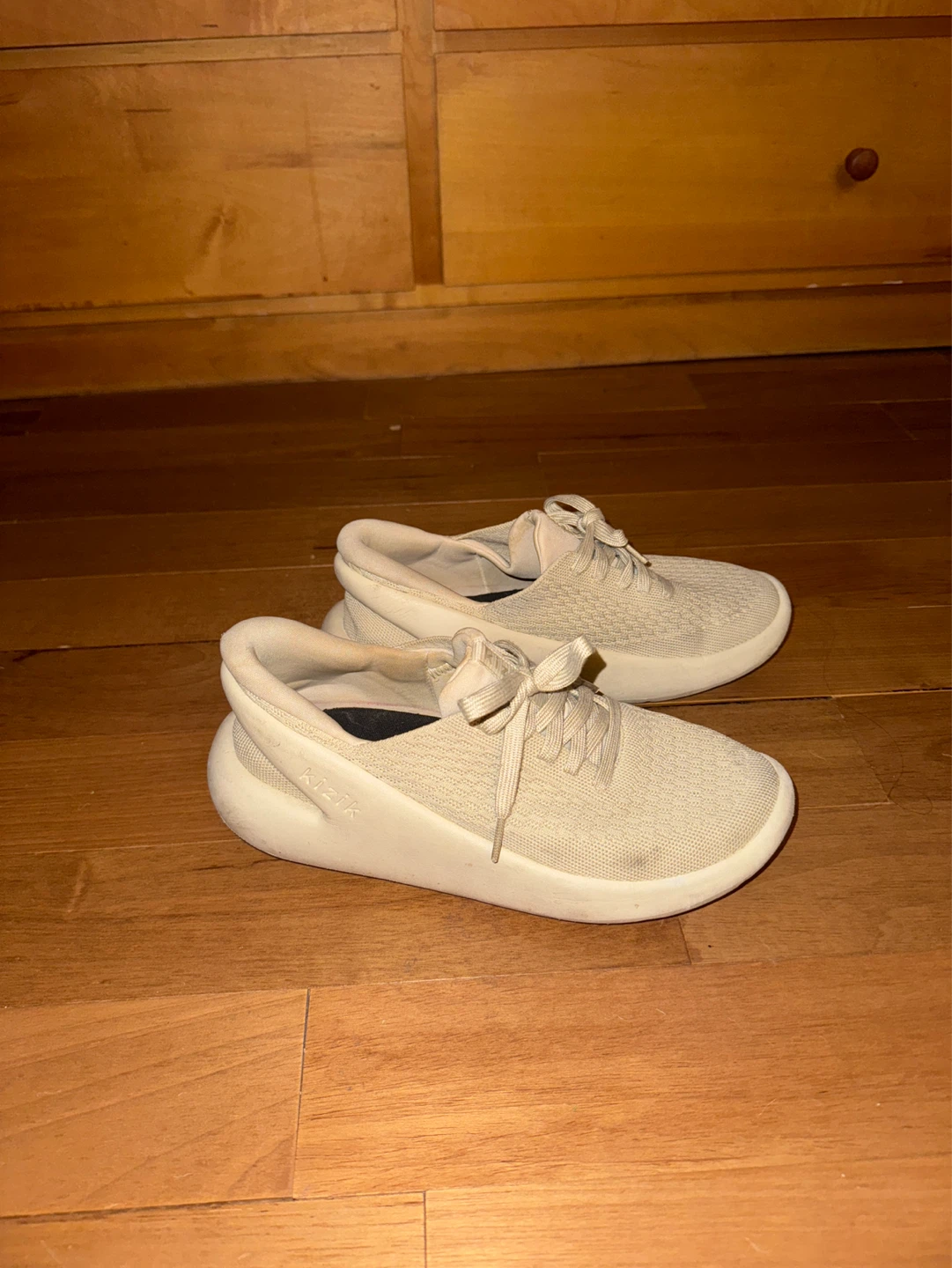 Kizik Sneakers Women’s Size 8 - photo 2