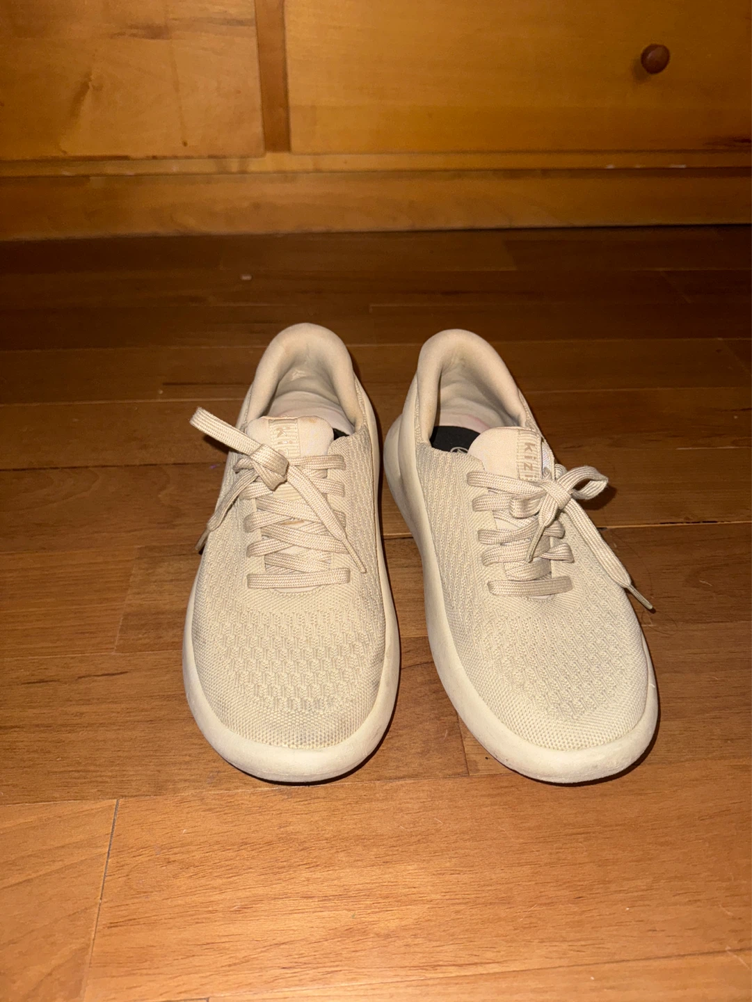 Kizik Sneakers Women’s Size 8