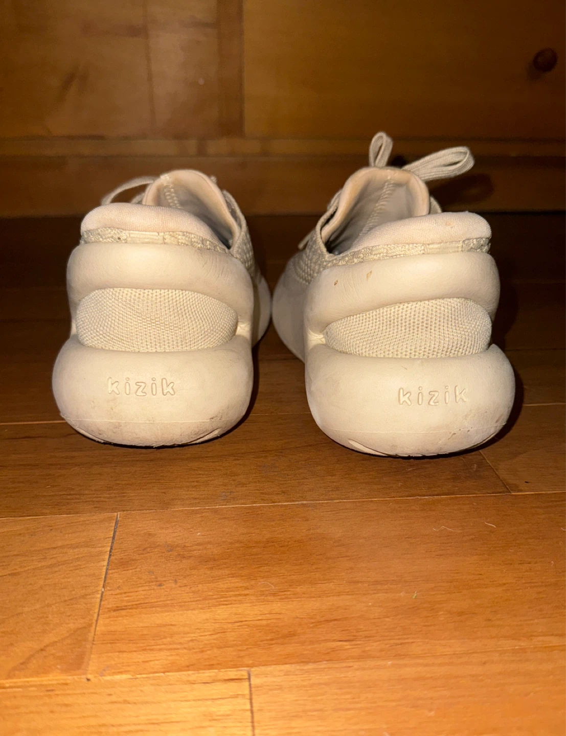 Kizik Sneakers Women’s Size 8 - photo 3