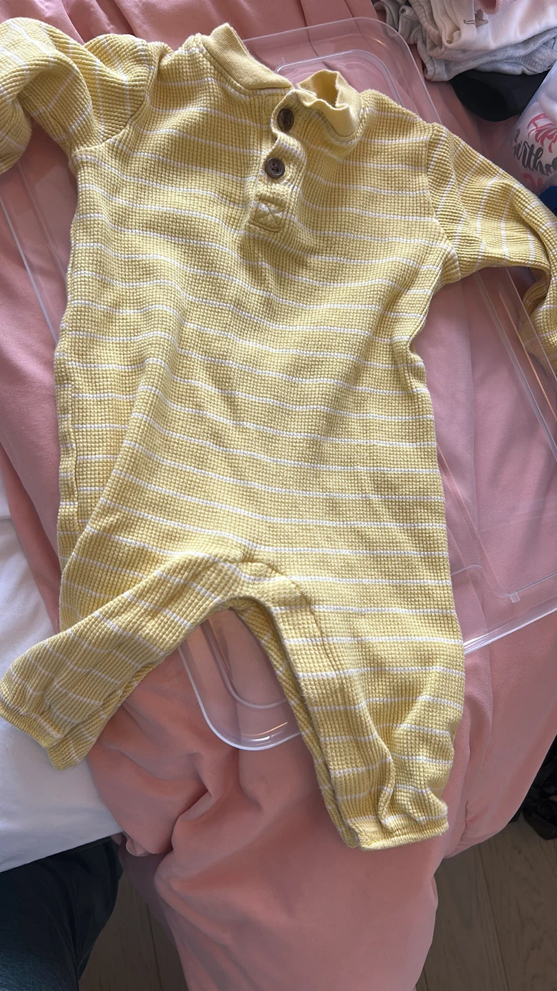 Baby Bodysuits and Sleepers - 5 dlls each - photo 3