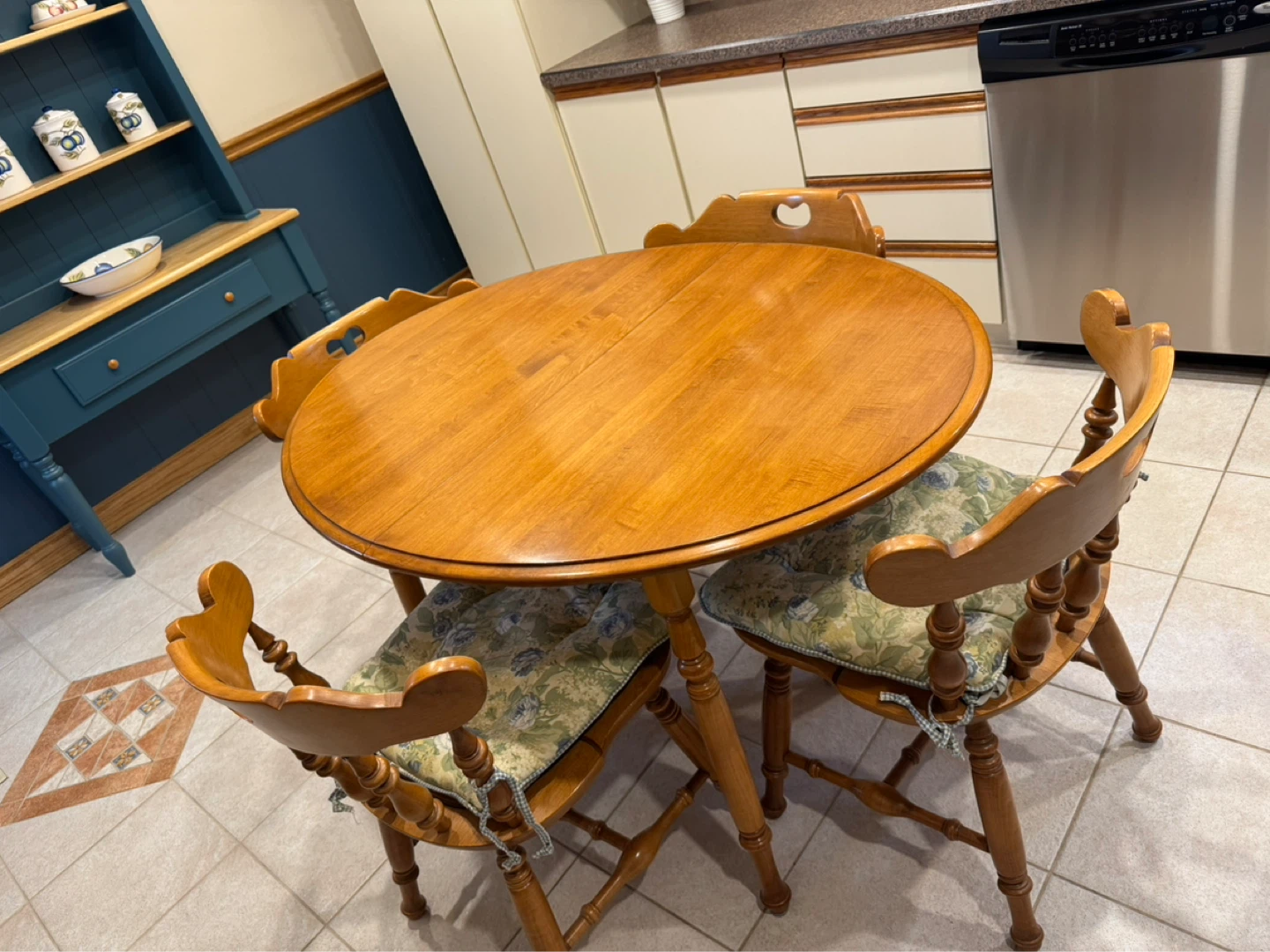 Roxton Maple Dining Table and 6 Chairs Set - photo 3