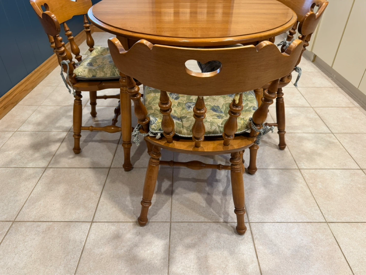 Roxton Maple Dining Table and 6 Chairs Set - photo 2