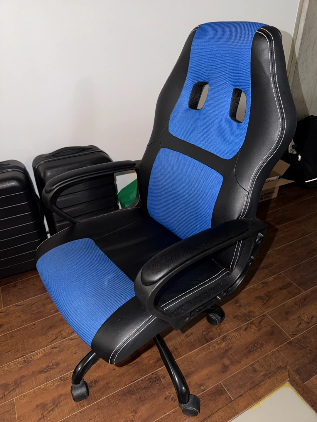Blue and Black gaming Style Office Chair - photo 2