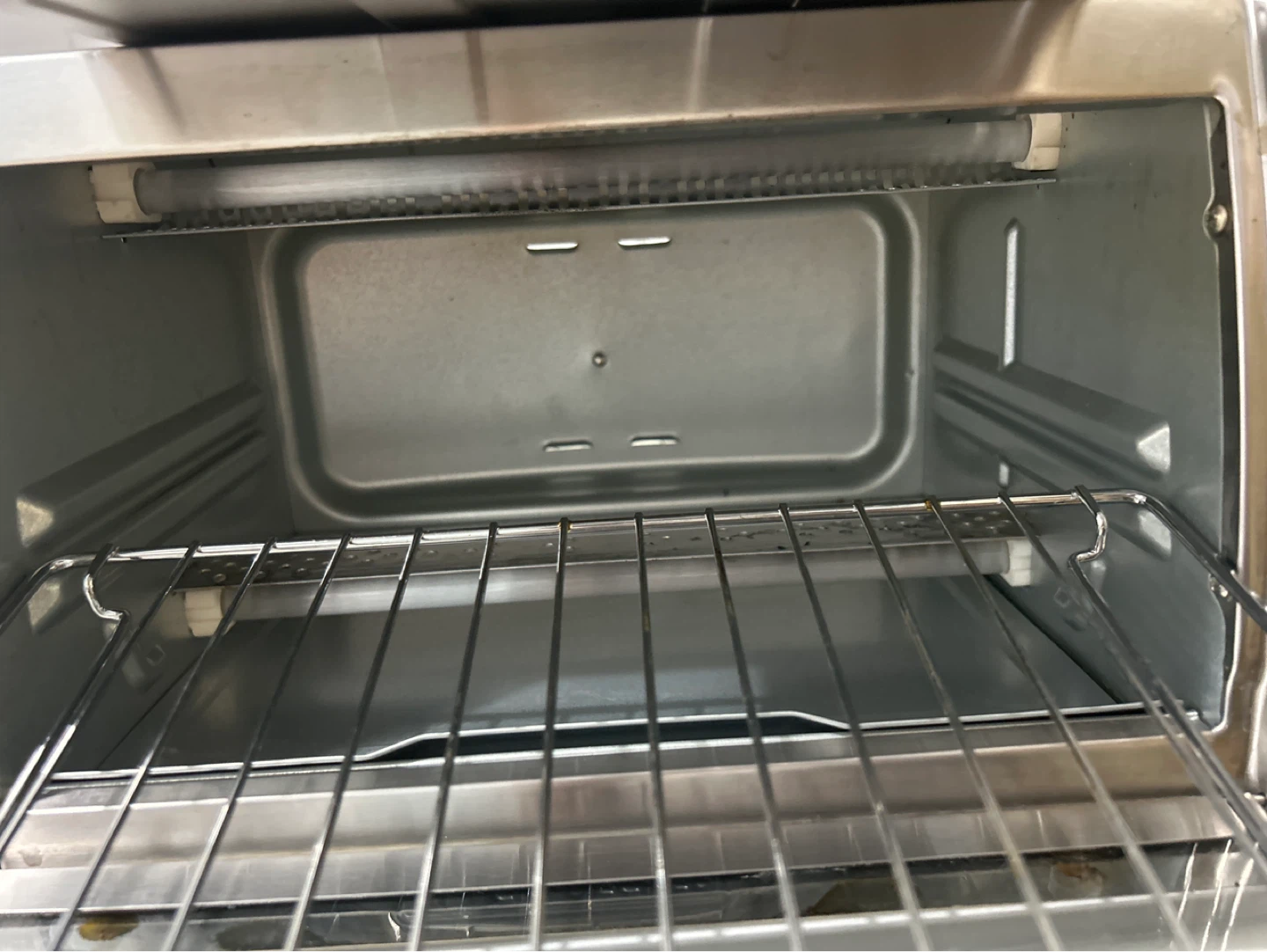 Black and Decker Toaster Oven - photo 3