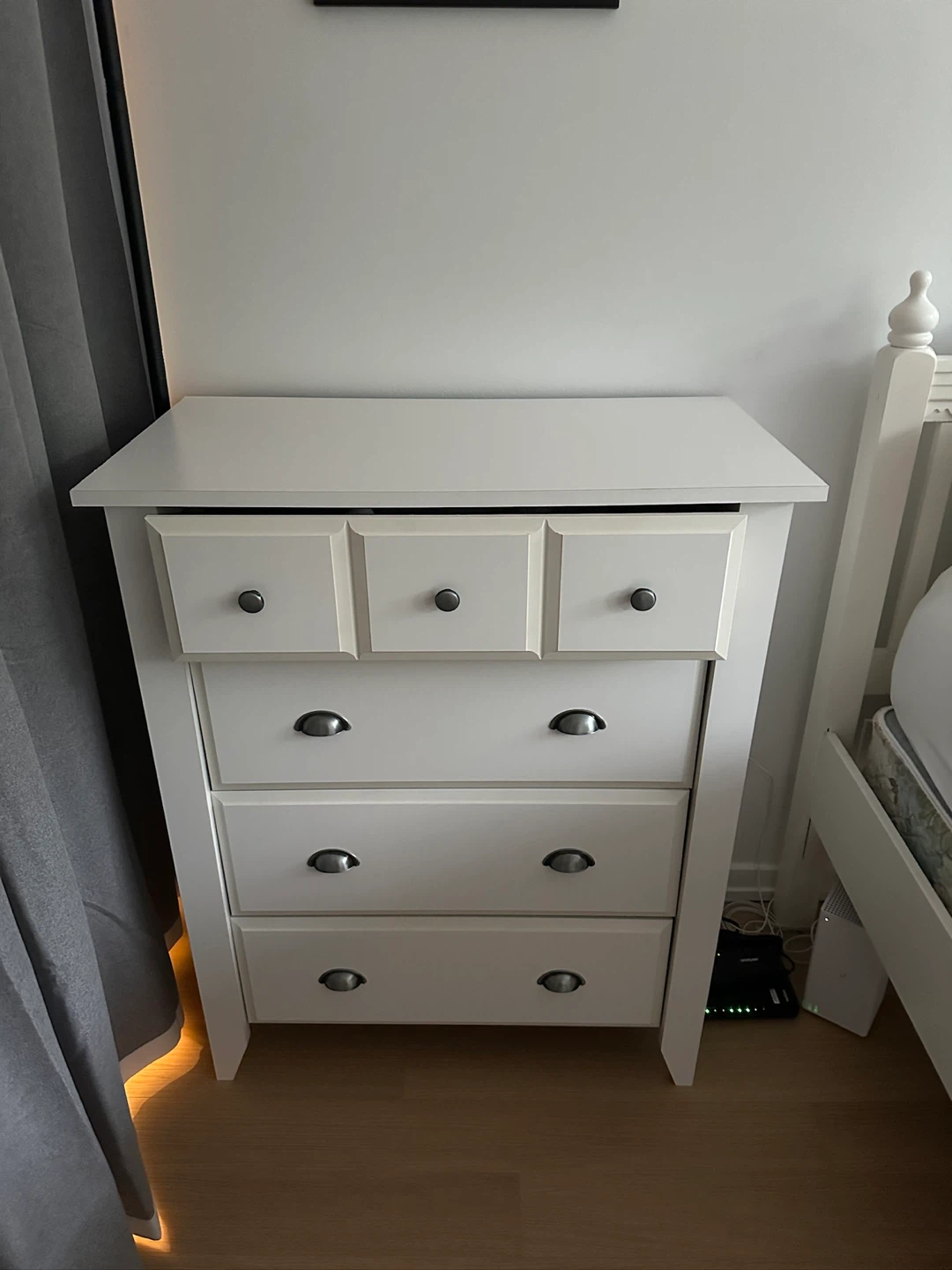 White 5-Drawer Chest of Drawers