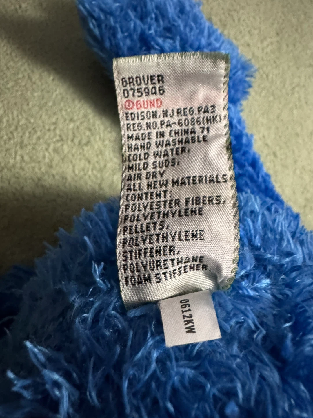 Sesame Street Grover Plush Toy 2012 - photo 3