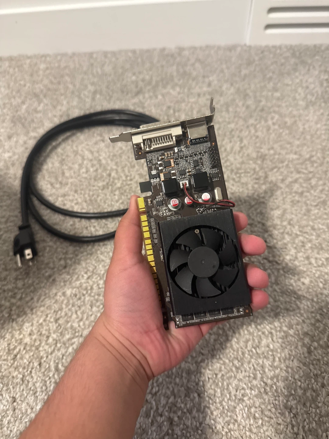 Dell OptiPlex Desktop 7050 - photo 4