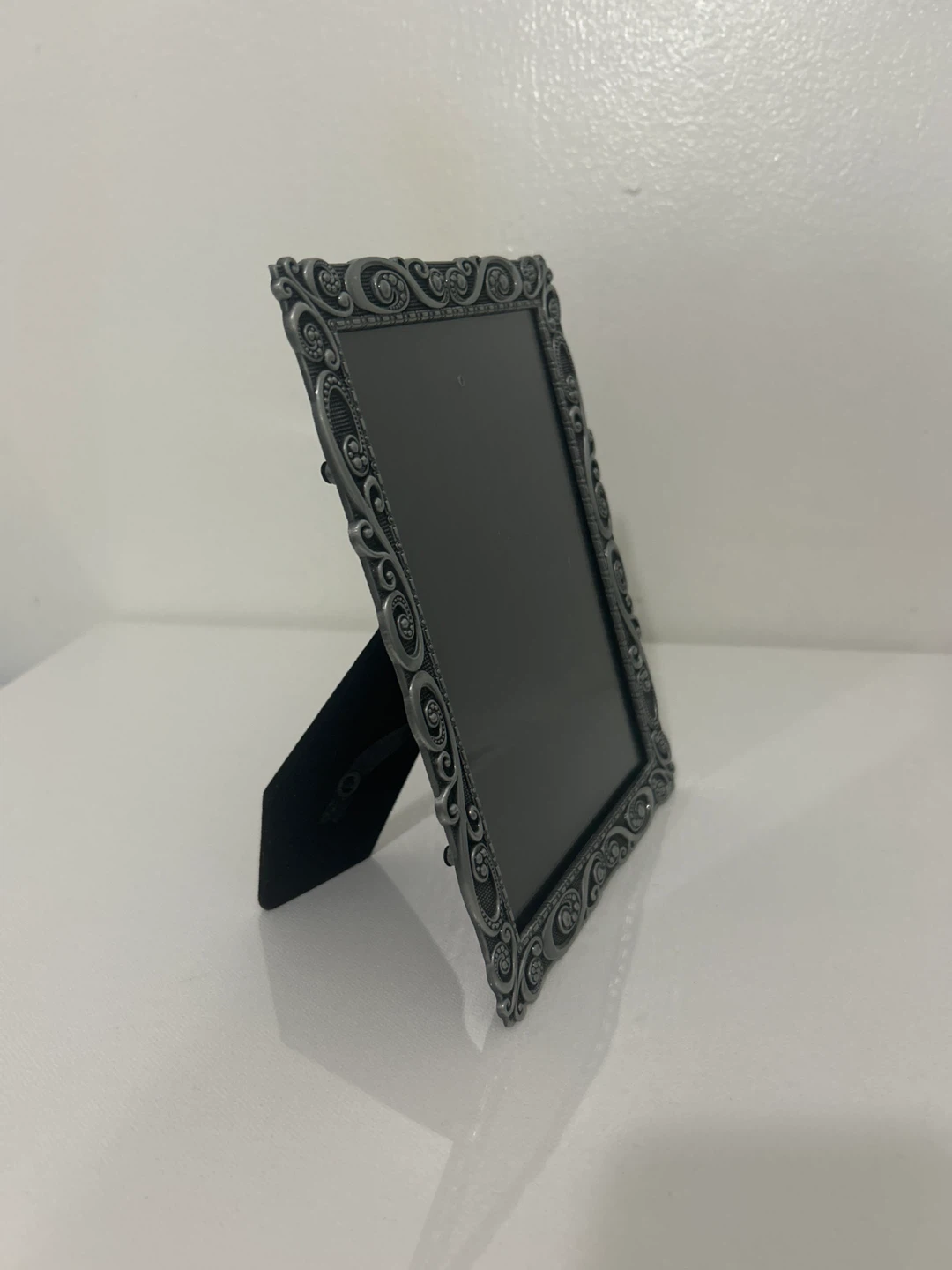 Ornate Metal Photo Frame for 5x7” - photo 2