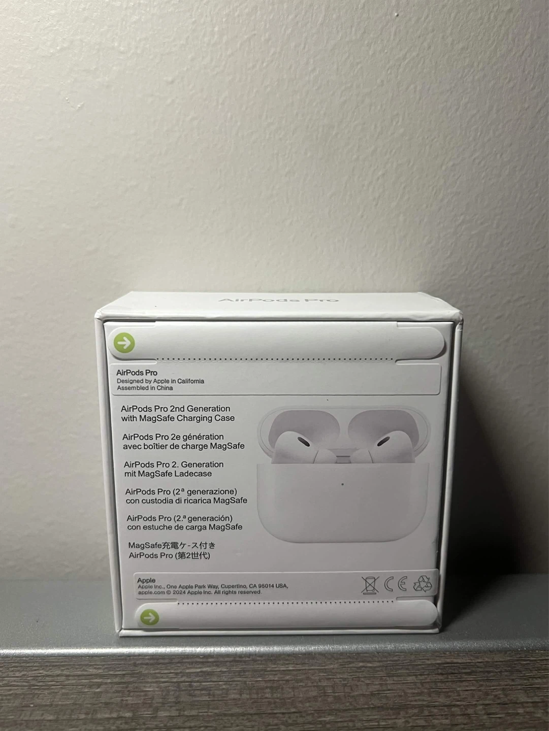Apple AirPods Pro (2nd generation) with MagSafe Charging Case - photo 2