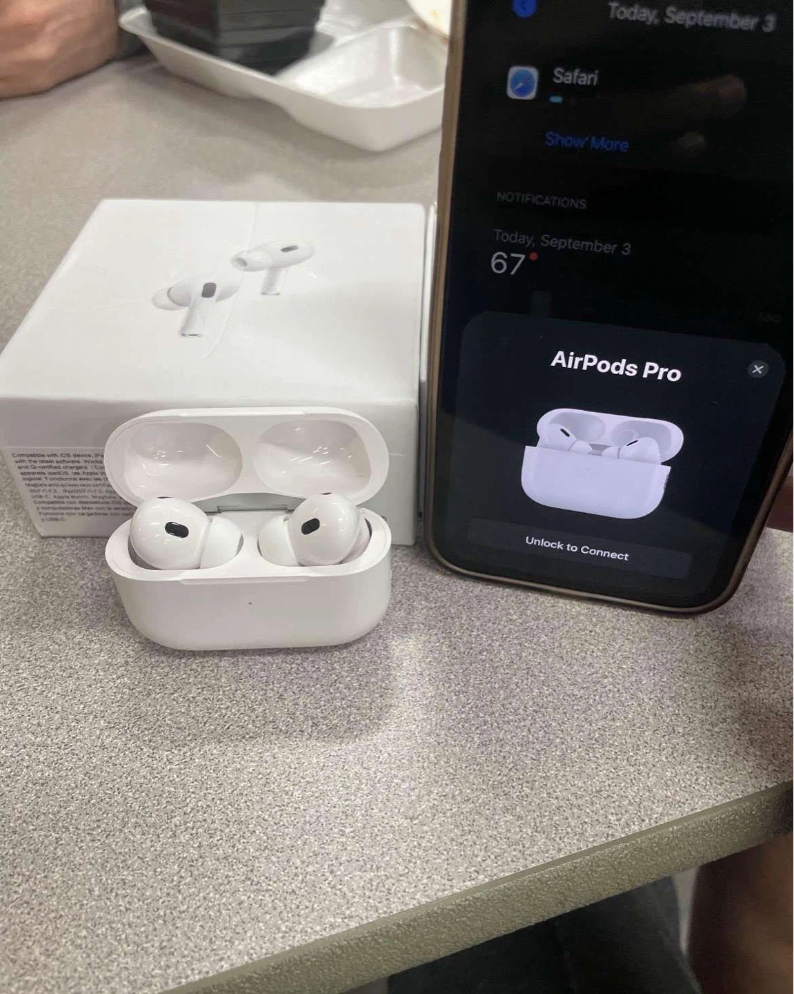 Apple AirPods Pro (2nd generation) with MagSafe Charging Case - photo 5