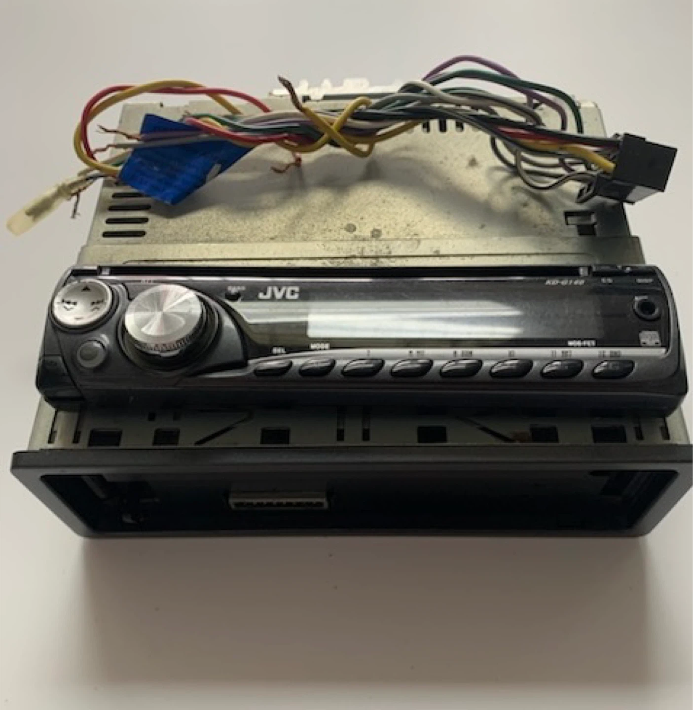 JVC KD-G140 CD Receiver - photo 2