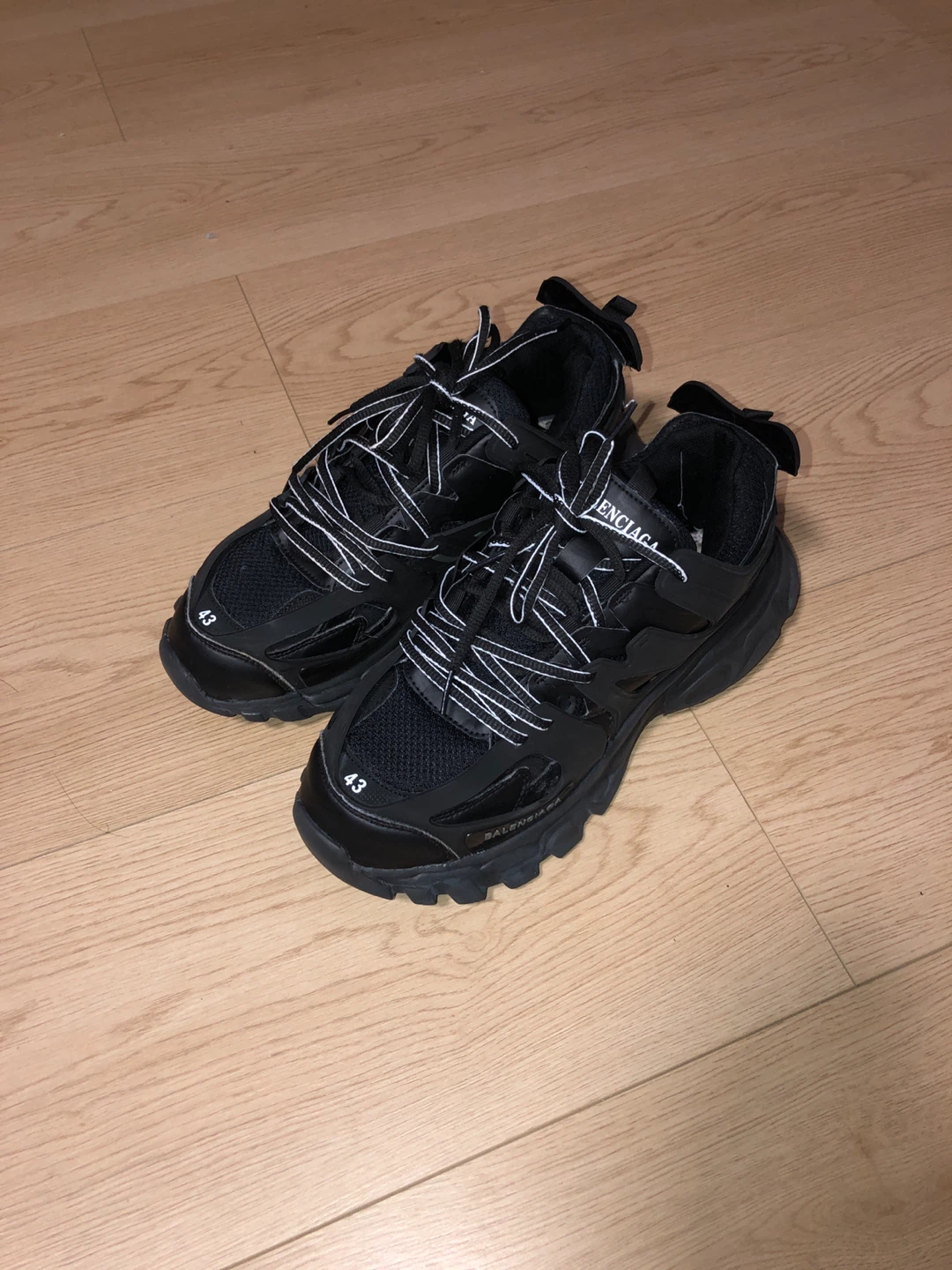 Balenciaga Track runner