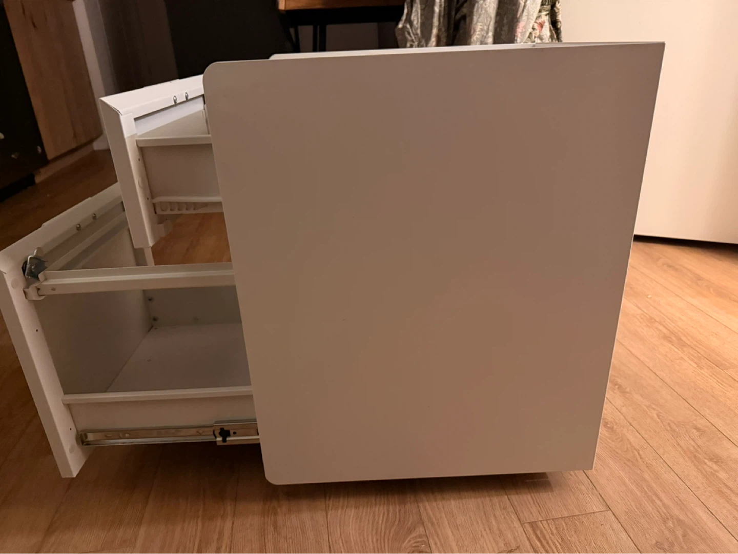 Drawer unit on casters, white - photo 2