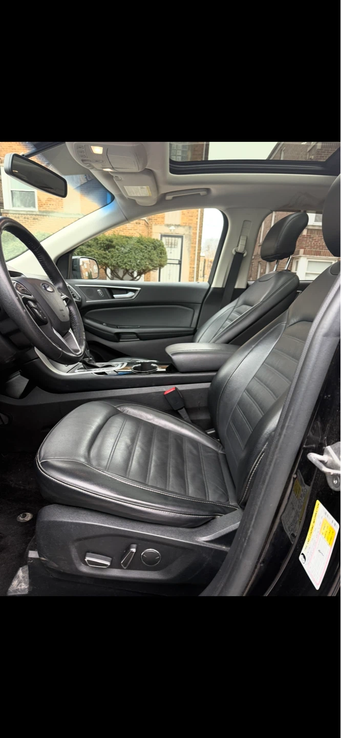 2016 Black Ford Edge SUV - photo 4