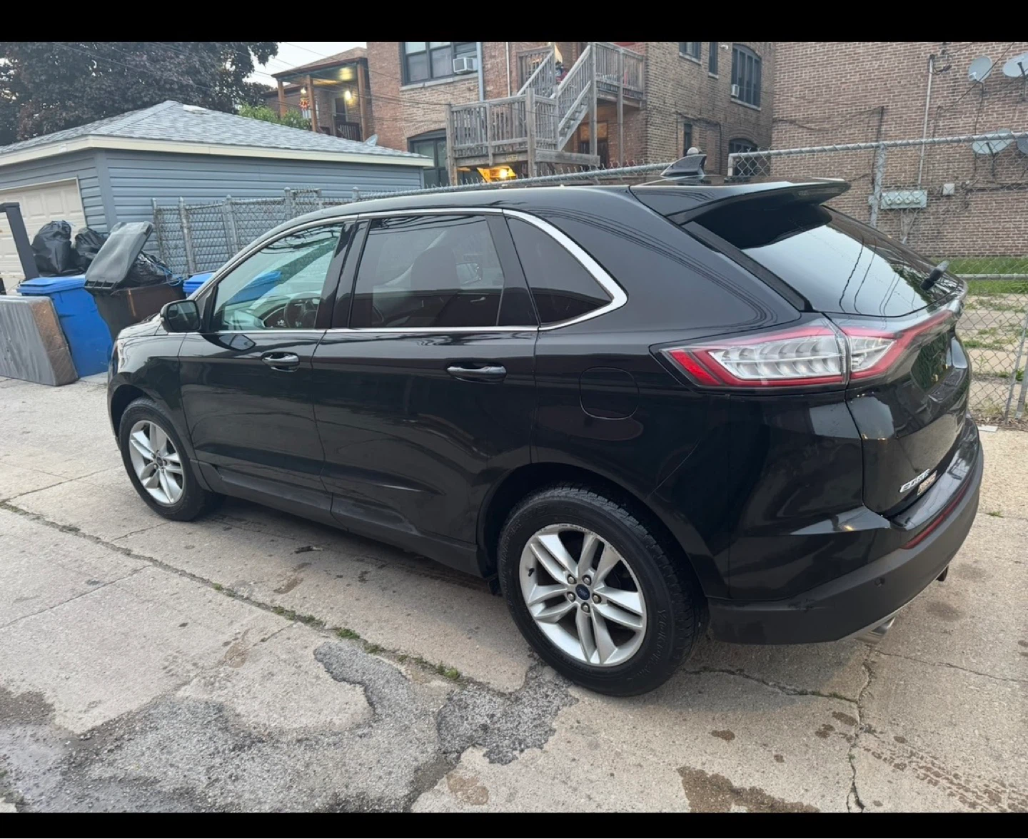 2016 Black Ford Edge SUV - photo 5