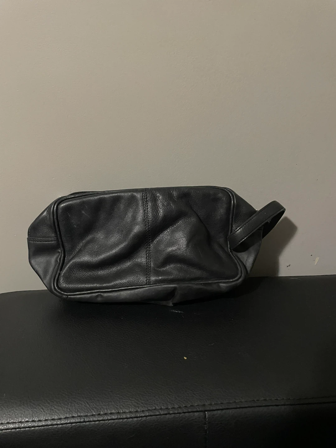 Black Leather Toiletry Bag - photo 2