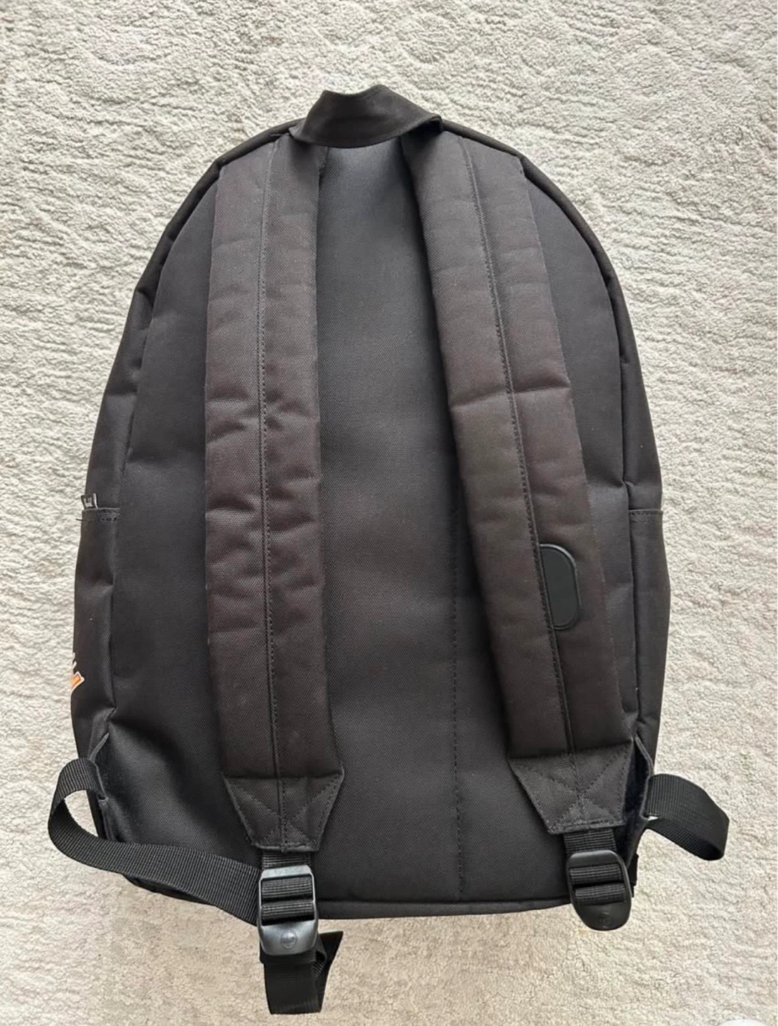Canuck’s Herschel Backpack - photo 2