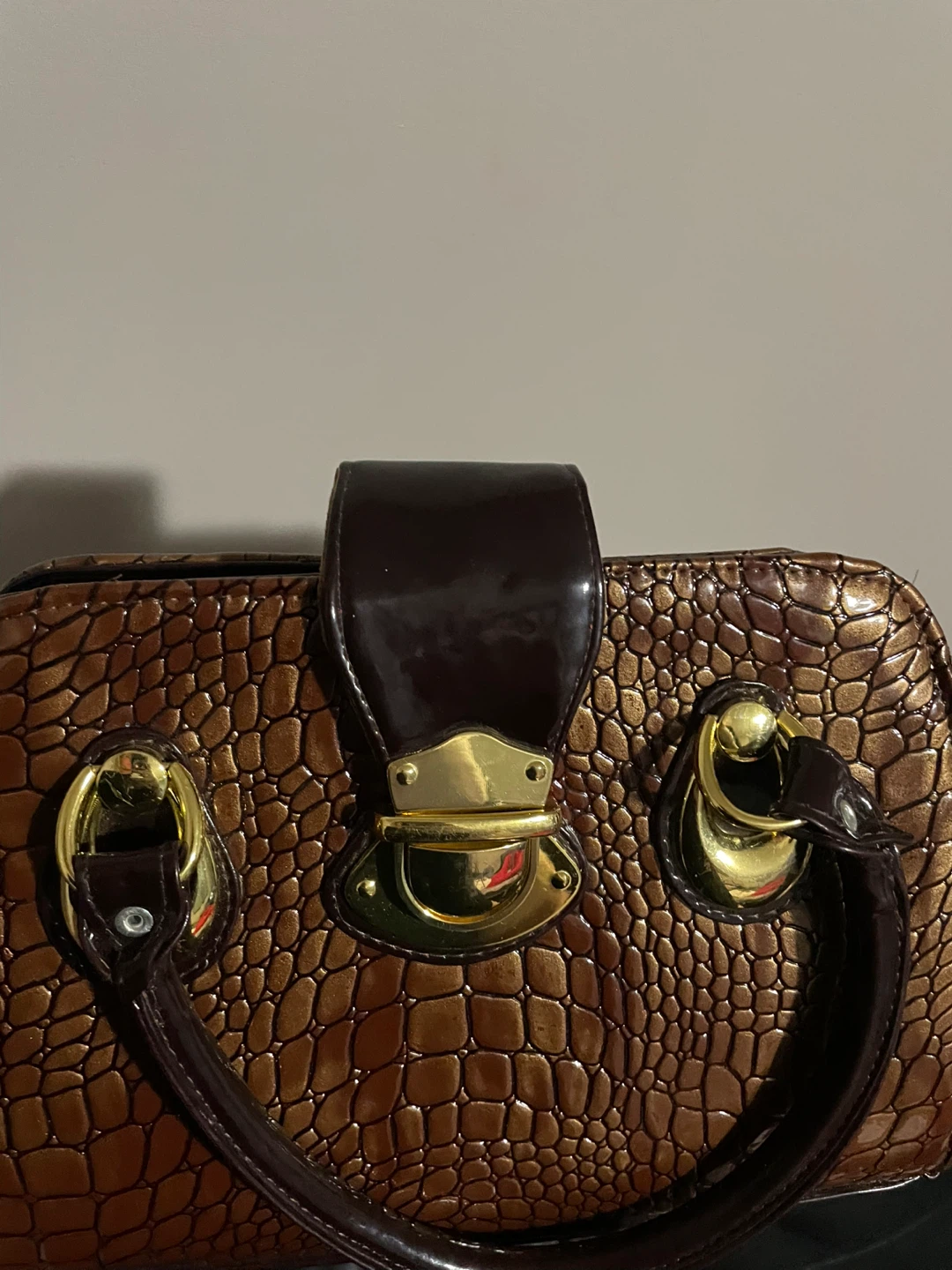 Brown Crocodile Textured Handbag - photo 3