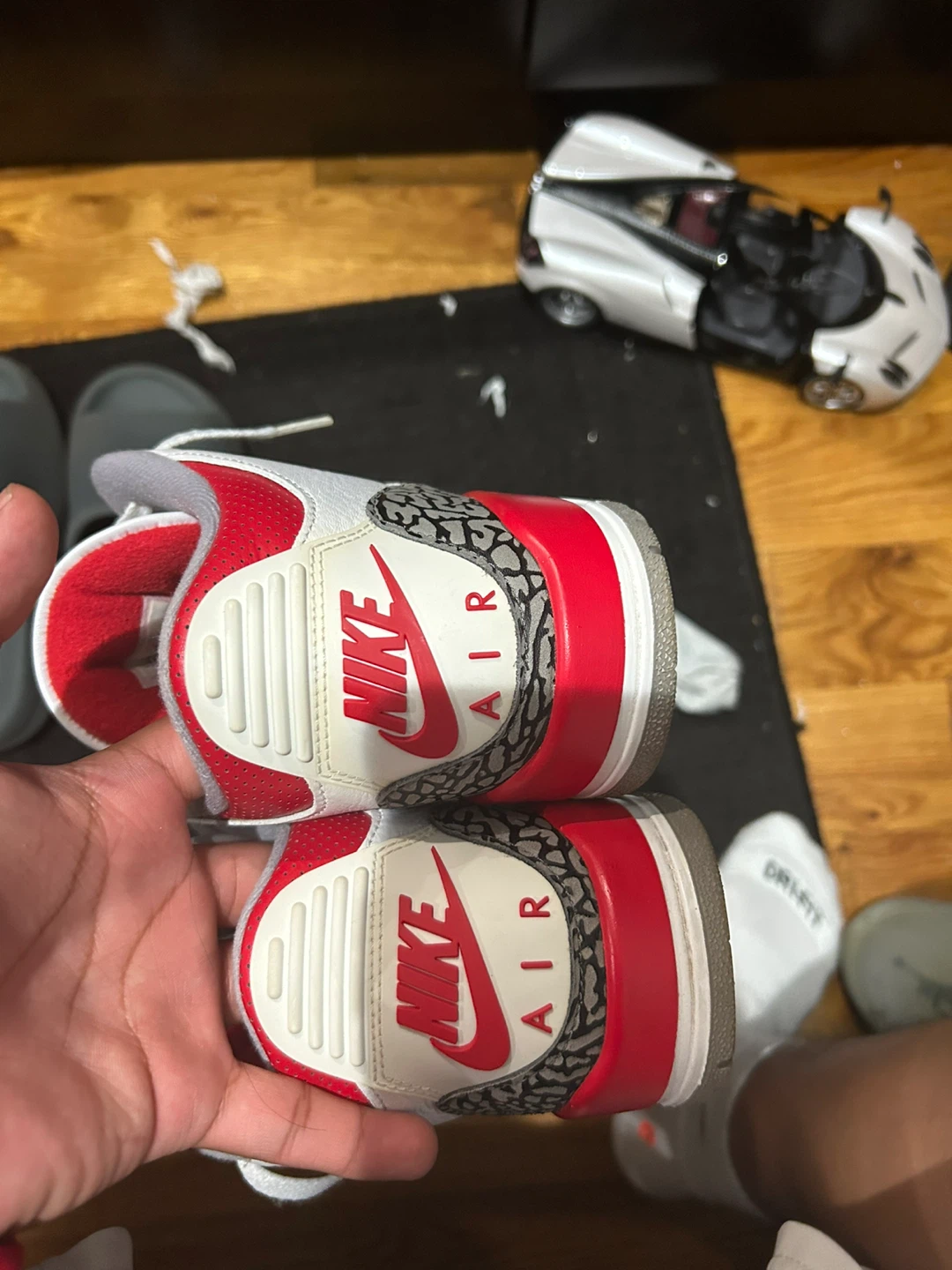 Nike Air Jordan 3 Retro White Red Elephant Print - photo 2