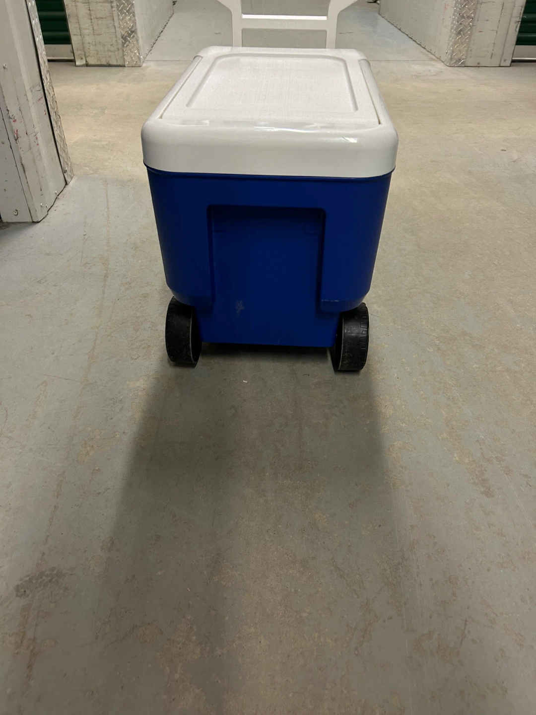 Igloo Cooler with Wheels - photo 2