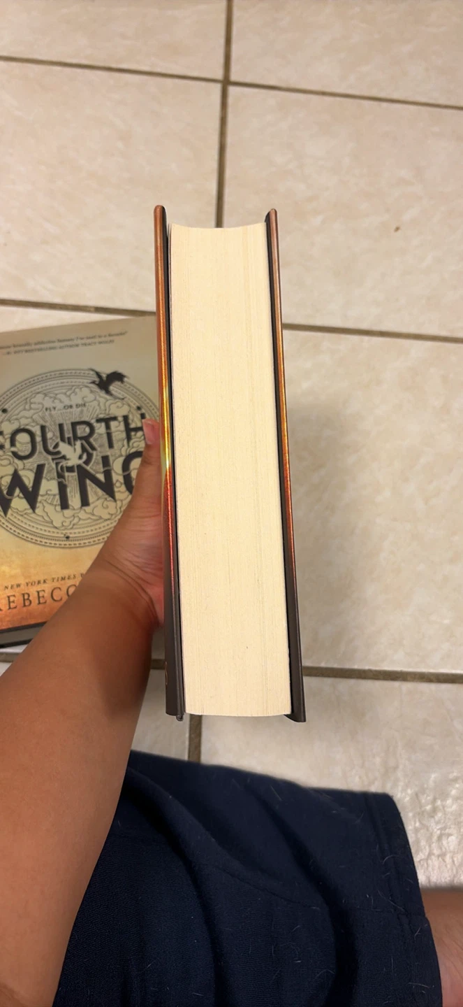 Fourth Wing and Iron Flame Books by Rebecca Yarros - photo 4