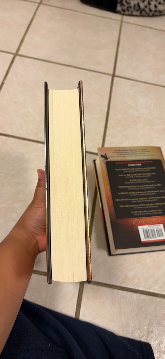 Fourth Wing and Iron Flame Books by Rebecca Yarros - photo 3