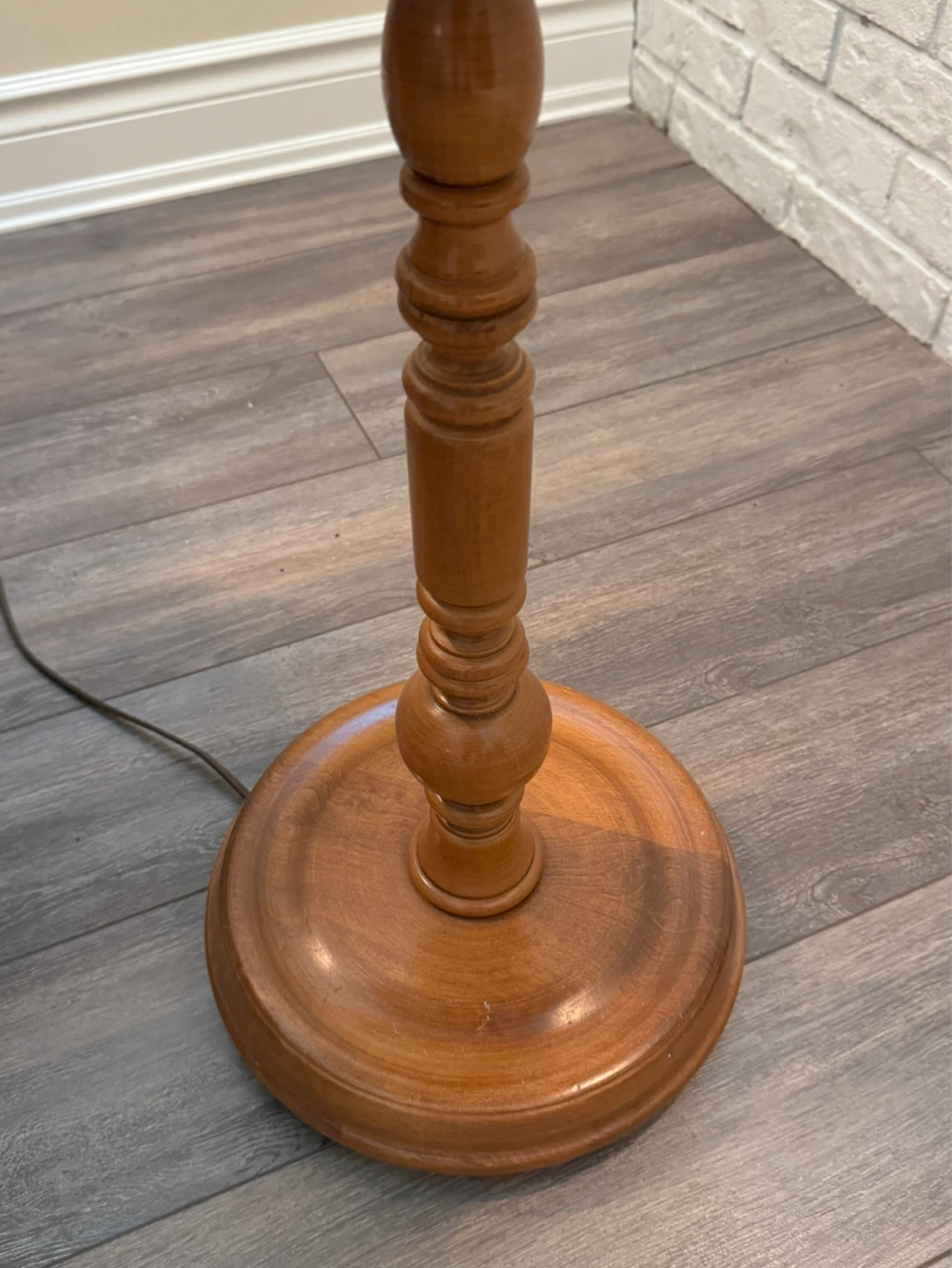 Roxton Maple Floor Lamp with Duck Shade - photo 4