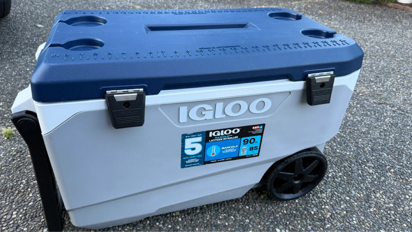 Igloo Maxcold 90 QT Cooler, Insulated Cooler