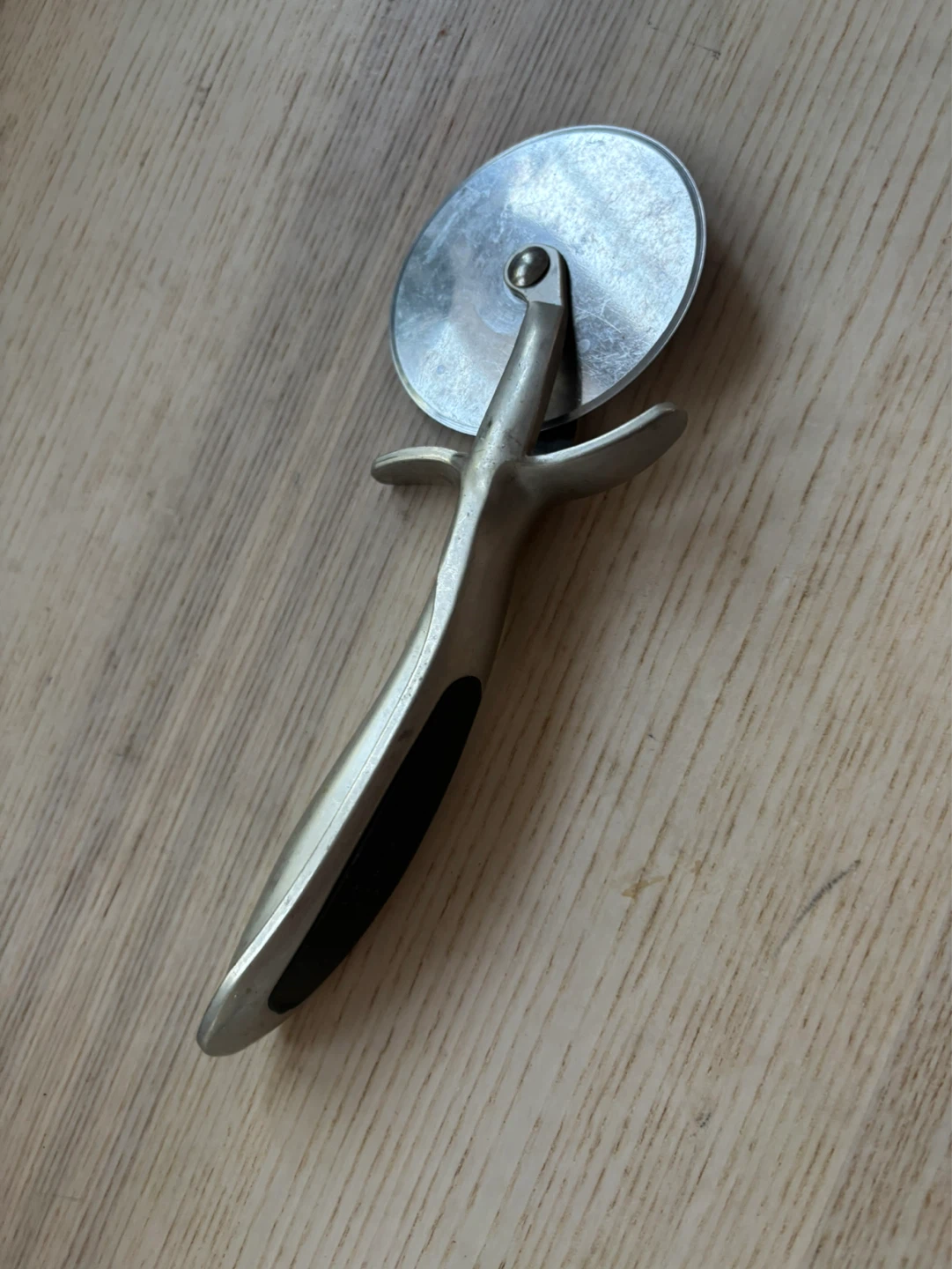 Pizza cutter wheel