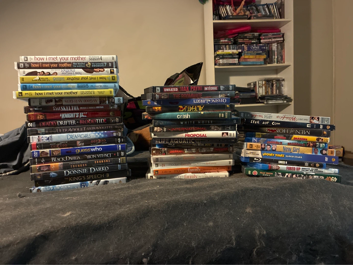 Assorted DVD and Blu-ray Movie lot