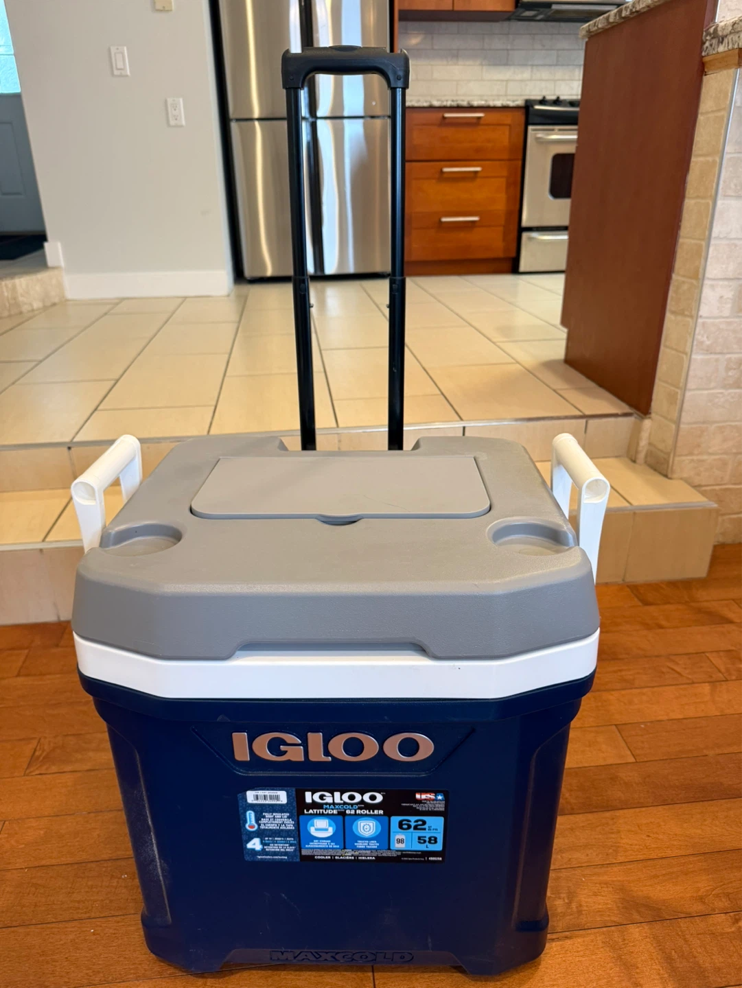 Igloo Maxcold 62 Roller Cooler