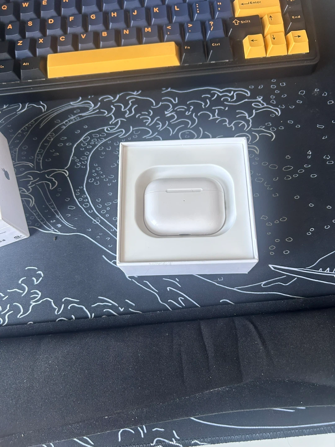 Apple AirPods Pro (2nd generation) - photo 4