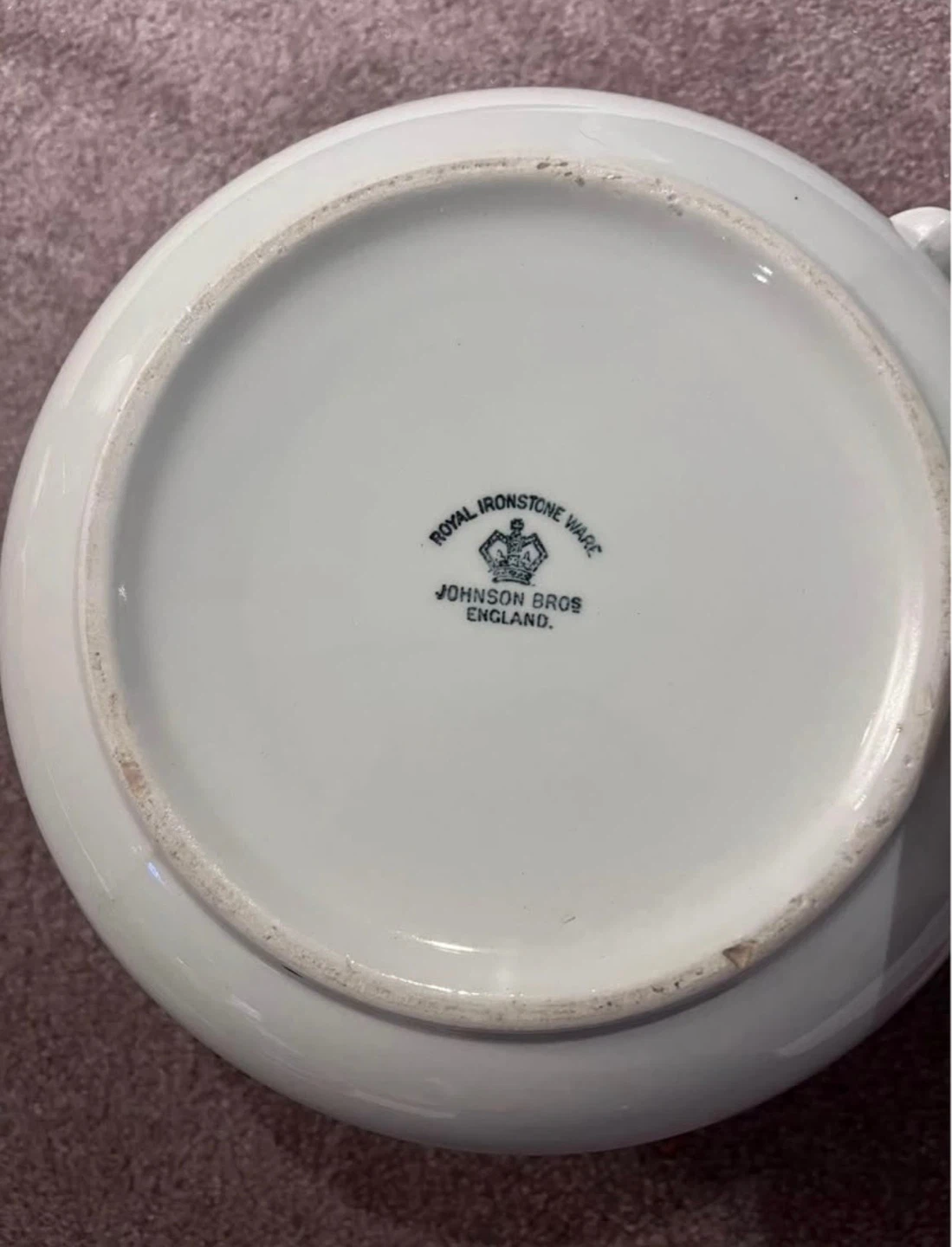 Ironstone pitcher and wash basin - photo 4
