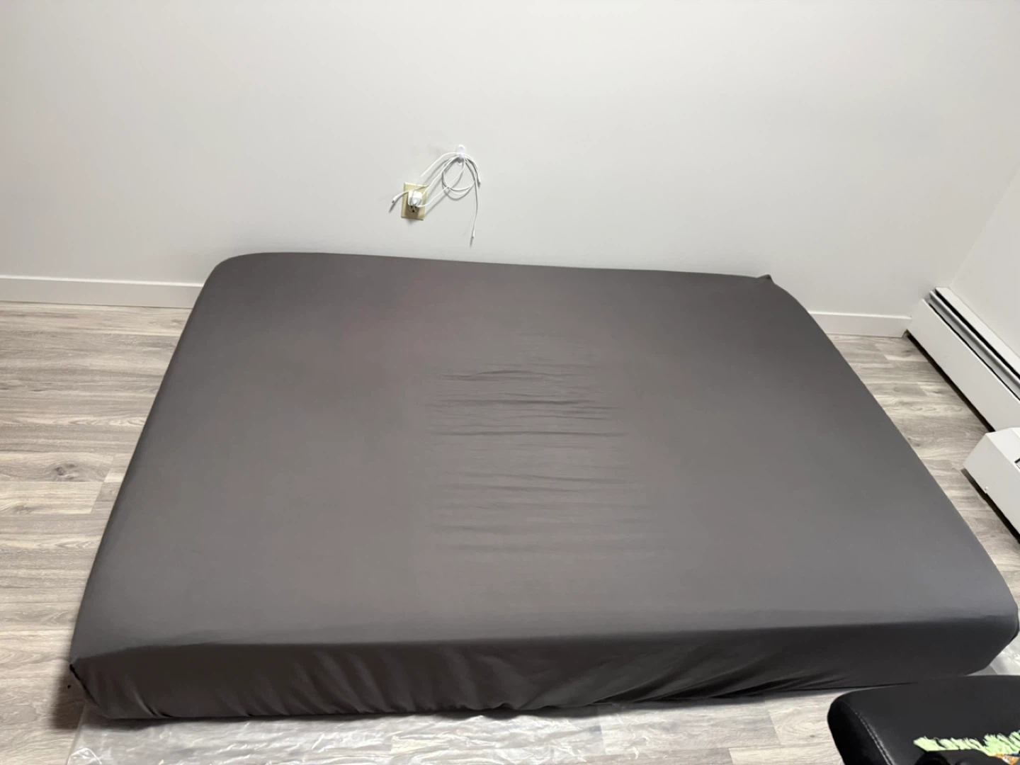 Full size mattress with bamboo protector - photo 2